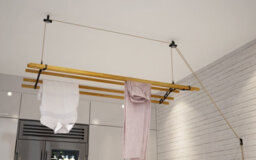 4 Lath Victorian Ceiling Mounted Black Clothes Airer Kit With Additional Pulley  - 0.9M Long By Lowenergie - thumbnail 2
