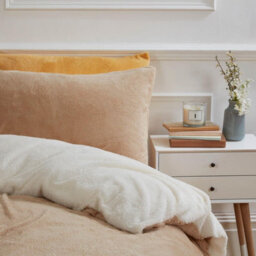 Ohs Reversible Teddy Duvet Cover With Pillowcase, Latte Cream - King - thumbnail 2