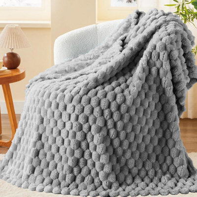 Velosso Silver Chunky Popcorn Faux Rabbit Fur Blanket 150Cm X 200Cm