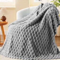 Velosso Silver Chunky Popcorn Faux Rabbit Fur Blanket 150Cm X 200Cm