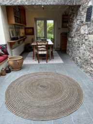 Second Nature Online Chakkar Dark Stripe Round Jute Beige Black Rug / 120 Cm Diameter - thumbnail 2