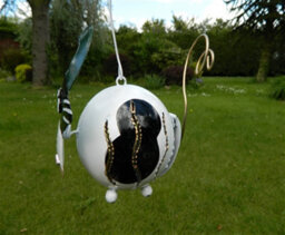 Metal Hanging Cow Animal Tea Light Candle Holder - thumbnail 3