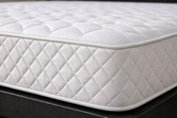 Chester & Oakley Beds Luxury Damask Memory Foam Mattress - 10 Inch - thumbnail 3