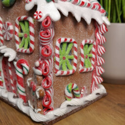 Samuel Alexander 23Cm Battery Operated Led Christmas Gingerbread Candy Chalet Decoration - thumbnail 9