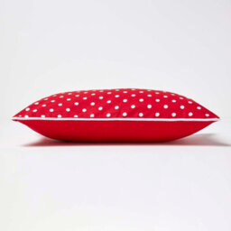 Homescapes Cotton Red Polka Dots Cushion Cover, 30 X 50 Cm - thumbnail 3