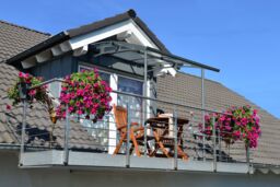 Canopia By Palram Vega 2000 Aluminium Grey Door Canopy, (H)26.1Cm (W)200.5Cm (D)199.6Cm - thumbnail 2