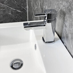 Hydros Modern Bathroom Suite 1700mm Bath Square Style Inc Taps And 550mm Vanity Unit - thumbnail 3