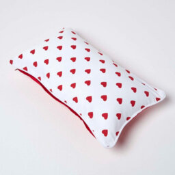 Homescapes Cotton Red Hearts Cushion Cover, 30 X 50 Cm - thumbnail 4