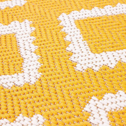 Diamond Pattern Garden Patio Rug - Weatherproof, Mould & Mildew Resistant Indoor Outdoor Mat - Gold, Measures 120 X 170Cm - thumbnail 4