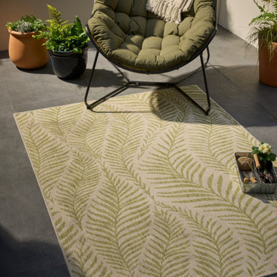 Green Leaf Large Indoor & Outdoor Rug, (L)150Cm X (W)200Cm - image 1