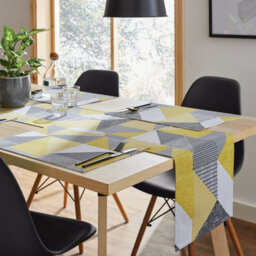 Catherine Lansfield Dining Larsson Geo 33X220 Cm Runner Ochre - thumbnail 2