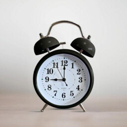 23Cm Vintage Twin Bell Retro Clock With Night Light Battery Operated Analogue Quartz Loud Alarm Clock For Bedroom - thumbnail 4