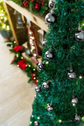 Shatchi 6Ft Prelit Pop Up Christmas Tree With Silver Baubles And Battery Operated Led Warm White Lights - thumbnail 3