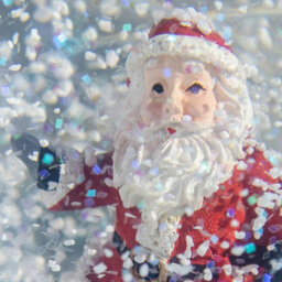 The Christmas Workshop 70779 Musical Snow Globe With Snowboarding Santa Design - thumbnail 4