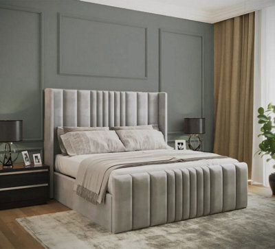 Adore Designs Miami Winged Plush Velvet Sleigh Bed, With Footboard - 5Ft Kingsize - Silver