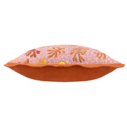 Furn. Coral Scalloped Polyester Filled Cushion - thumbnail 3