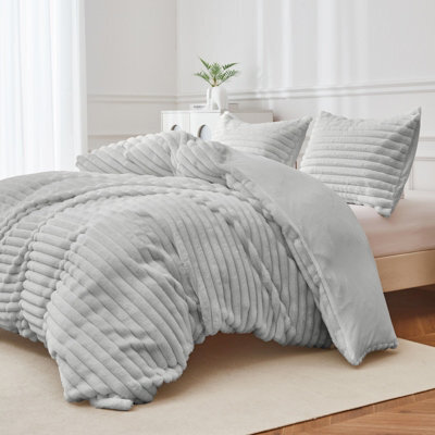 Groundlevel Super Soft Luxury Faux Fur Stripe Duvet