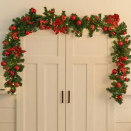 Living And Home 2.7M Artificial Red Ball Flower Christmas Garland Home Xmas Decor With Led Light String - thumbnail 3