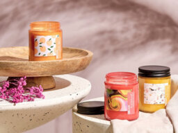 Beliani Set Of 3 Scented Candles Fruity Bloom Soy Wax Fruity Notes - thumbnail 2