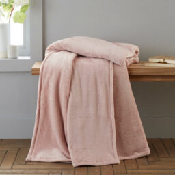 Catherine Lansfield Raschel Velvet Touch 130X170Cm Blanket Throw Blush Pink - thumbnail 1