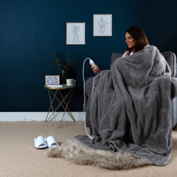Slumberdown Large Elegantly Warm Electric Heated Throw Blanket - Black - thumbnail 2