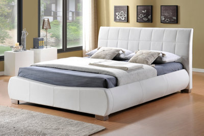 Luxurious 4Ft6 Double Dorado White Faux Leather Bed - image 1