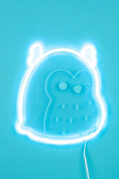 Fizz Creations Squishmallows Winston The Owl Usb Neon Wall Light Blue Led - thumbnail 3