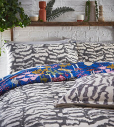 Furn. Amanita Abstract Mushroom Reversible Duvet Cover Set, Single, Blue - thumbnail 4