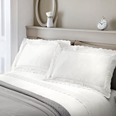 Serene Renaissance Scallop Lace Embellished Duvet Cover Set - image 1