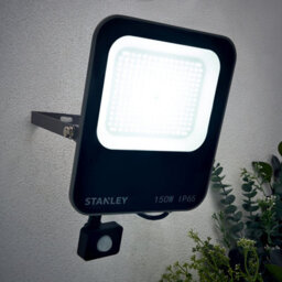 Stanley Ik10 Black Mains-Powered Cool Daylight Outdoor Led Pir Floodlight 16500Lm - thumbnail 1