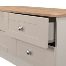Sussex Ready Assembled Matt Beige & Oak 4 Drawer Wide Chest (H)502mm (W)1117mm (D)414mm - thumbnail 4