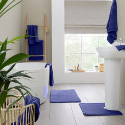 Catherine Lansfield Anti-Bacterial Cotton 50X85Cm Hand Towel Navy Blue - thumbnail 4