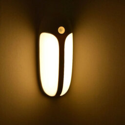 Portable Motion Sensor Light With 3 Self-Adhesive Magnetic Wall Pads - Usb Rechargeable Wall Lighting - H14 X W6.5 X D3Cm - thumbnail 2