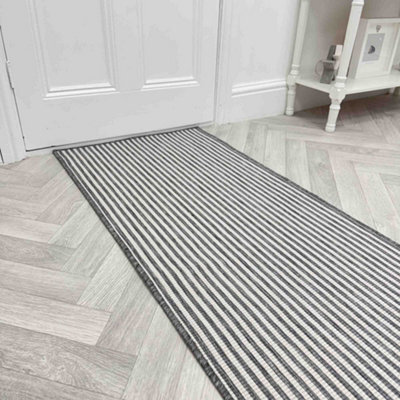Pinstripe Indoor/outdoor Hallway Runner Rug - Durable, Reversible & Hardwearing Carpet For Home Or Garden - image 1