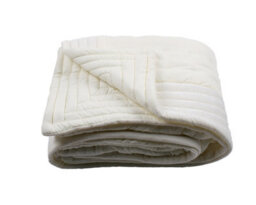 Velosso Elegant Cosy Thermal Quilted Throw Blanket With Velvet Border For Sofa, Bed, Couch - Soft Touch, 150Cm X 200Cm - Cream