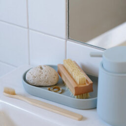 "Beslagsboden Freestanding Green Soap Dish 18 X 9.5Cm (7"" X 3.7"") Smooth Plastic Soap Tray For Bath Sink Shower Bathroom" - thumbnail 2