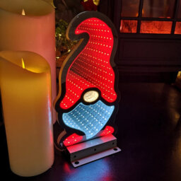 Samuel Alexander 30Cm Infinity Light Up Christmas Gonk Decoration With Red & White Leds On Metal Base - thumbnail 4