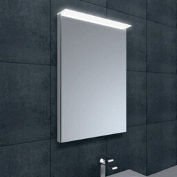 Plum&clay Venture Led Illuminated Bathroom Mirror With Demister & Shaver Socket (H)715mm (W)400mm