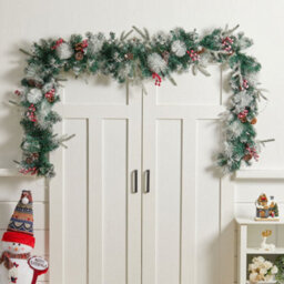 Living And Home Artificial Christmas Garland Pine Cones Berries Green Garland Christmas Decoration Xmas Ornament 270 Cm - thumbnail 2