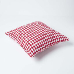 Homescapes Houndstooth 100% Cotton Cushion Cover Red, 60 X 60 Cm - thumbnail 3