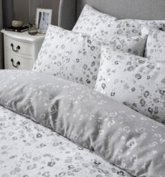 Samantha Faiers Home Delilah Animal Print Reversible King Size Duvet Cover Set With Pillowcases - Silver - thumbnail 2