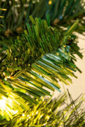 Christmas Tree World The 3Ft/90Cm Pre-Lit Majestic Dew Pine Potted Tree (Outdoor) - thumbnail 7