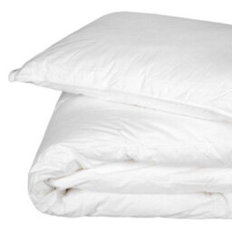 Homescapes Kids 10.5 Tog Goose Feather Duvet & Pillow Set - thumbnail 4