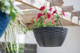 La Hacienda Pot Planter Indoor Or Outdoor Lightweight Recycled Plastic Garden Windermere Hanging Basket - L35 X W35 X H17 Cm - Charcoal - thumbnail 2