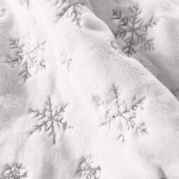 Neel Blue 1 Metre White Velvet Christmas Tree Skirt With Silver Snowflakes Pattern Tree Base - thumbnail 5