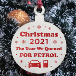 Red Ocean Christmas Year We Queued For Petrol 2021 Wood Bauble Tree Decoration Funny - thumbnail 3