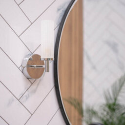 Valuelights Canya Chrome Ip44 Rated Bathroom Frosted Reeded Glass Wall Light With Led Bulb - thumbnail 3
