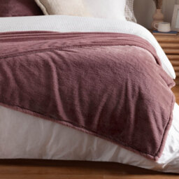 furn. Furn Kallu Double-Sided Faux-Fur Throw, Mulberry, 130 X 180Cm - thumbnail 3