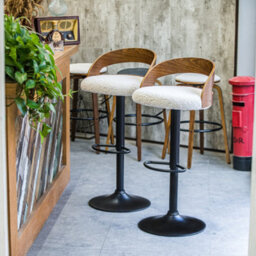 Nordlys Set Of 2 Wood And White Bouclé Bar Stools Modern Design Style Dining Room - thumbnail 4