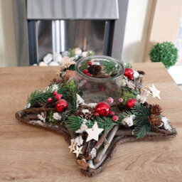 Shatchi Star Shape Wooden Candle Holder Tabletop Centrepiece Christmas Decorated With Red/silver Baubles, Berries And Cones - thumbnail 5